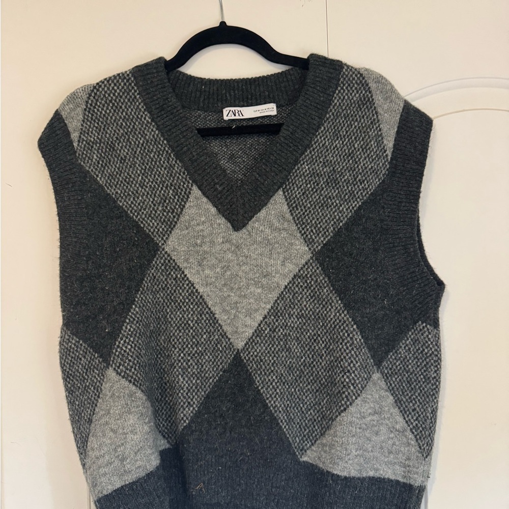 Zara Women's Gray Argyle Sweater Vest
